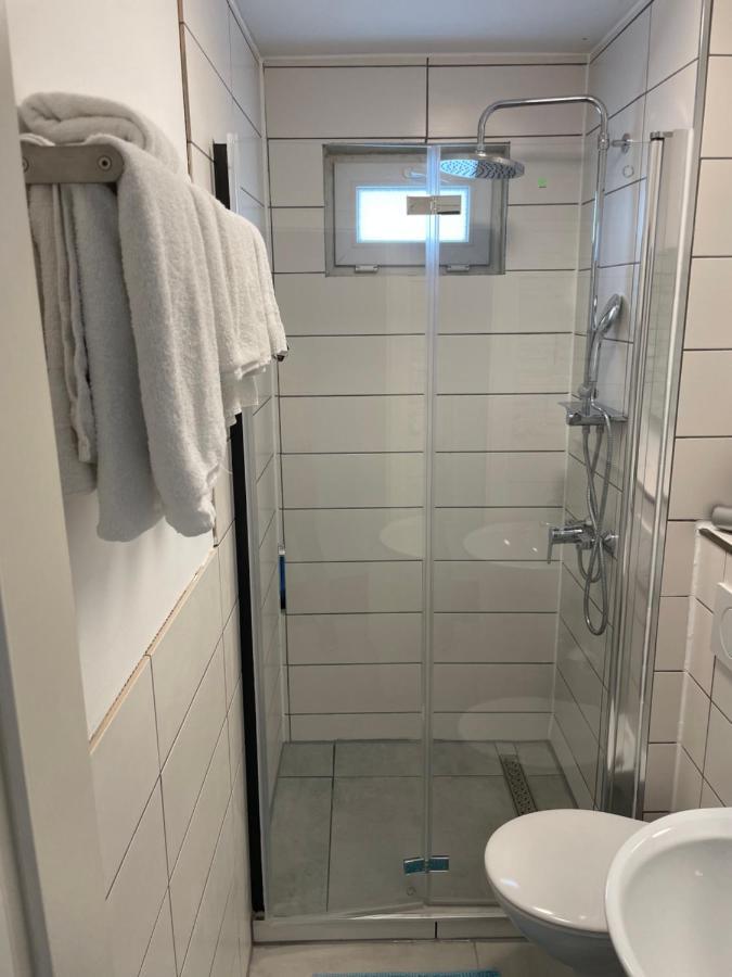 Gaestehaus Uezel Friedrichshafen Exterior foto
